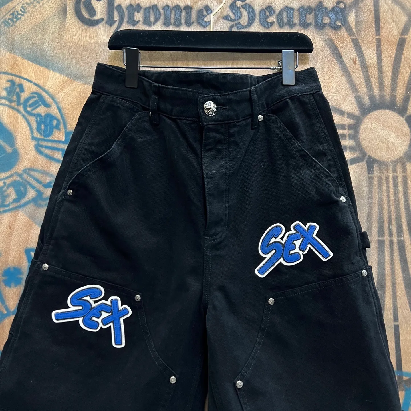 P520 chrome hearts limited series new city limited jeans Chrome Hearts city limited denim shorts vintage levis American made 501 505 517 base version remake Levis American made 501 base version imported sheepskin 925 silver remake Customers provide waist and pants length or height and weight. The studio will select the most suitable base version for you to remake. There are many people doing remakes in the market. Don’t belittle or comment. The difference is visible to the naked eye. See and compare for yourself #CHROME HEARTS Unisex style